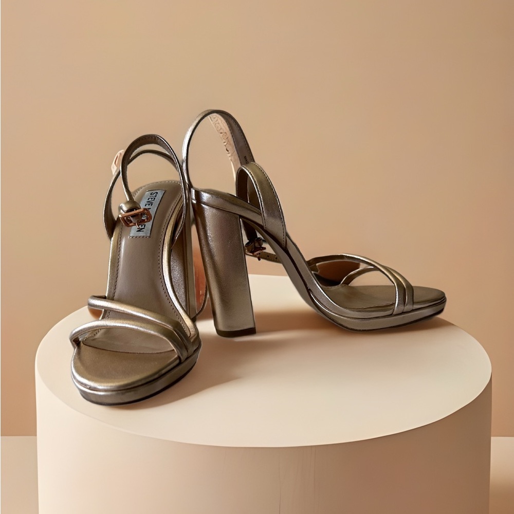 Steve Madden rose Gold Strappy Heels. Size 6.5
